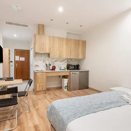 Accessible And Renovated- 1Bedroom 1Bath- Justice-2